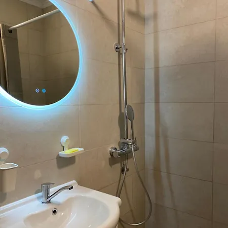 Golden Nook Apartment Podgorica Exterior photo