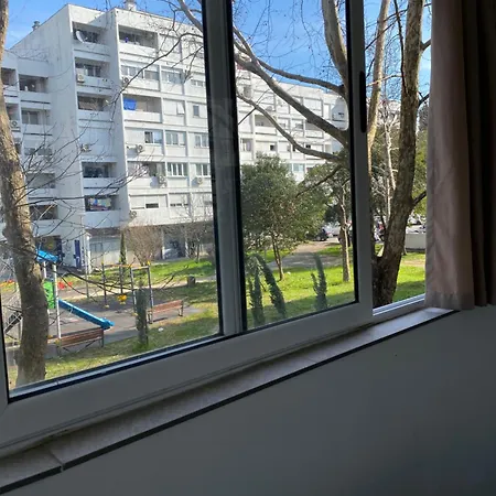 Golden Nook Apartment Podgorica Exterior photo