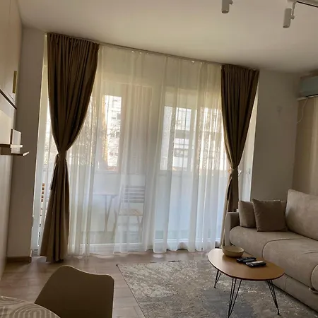 Golden Nook Apartment Podgorica Exterior photo
