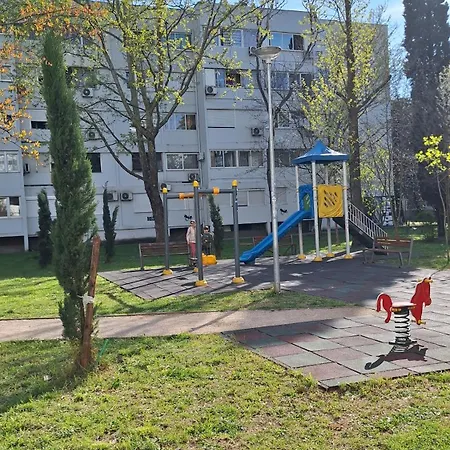 Golden Nook Apartment Podgorica Exterior photo