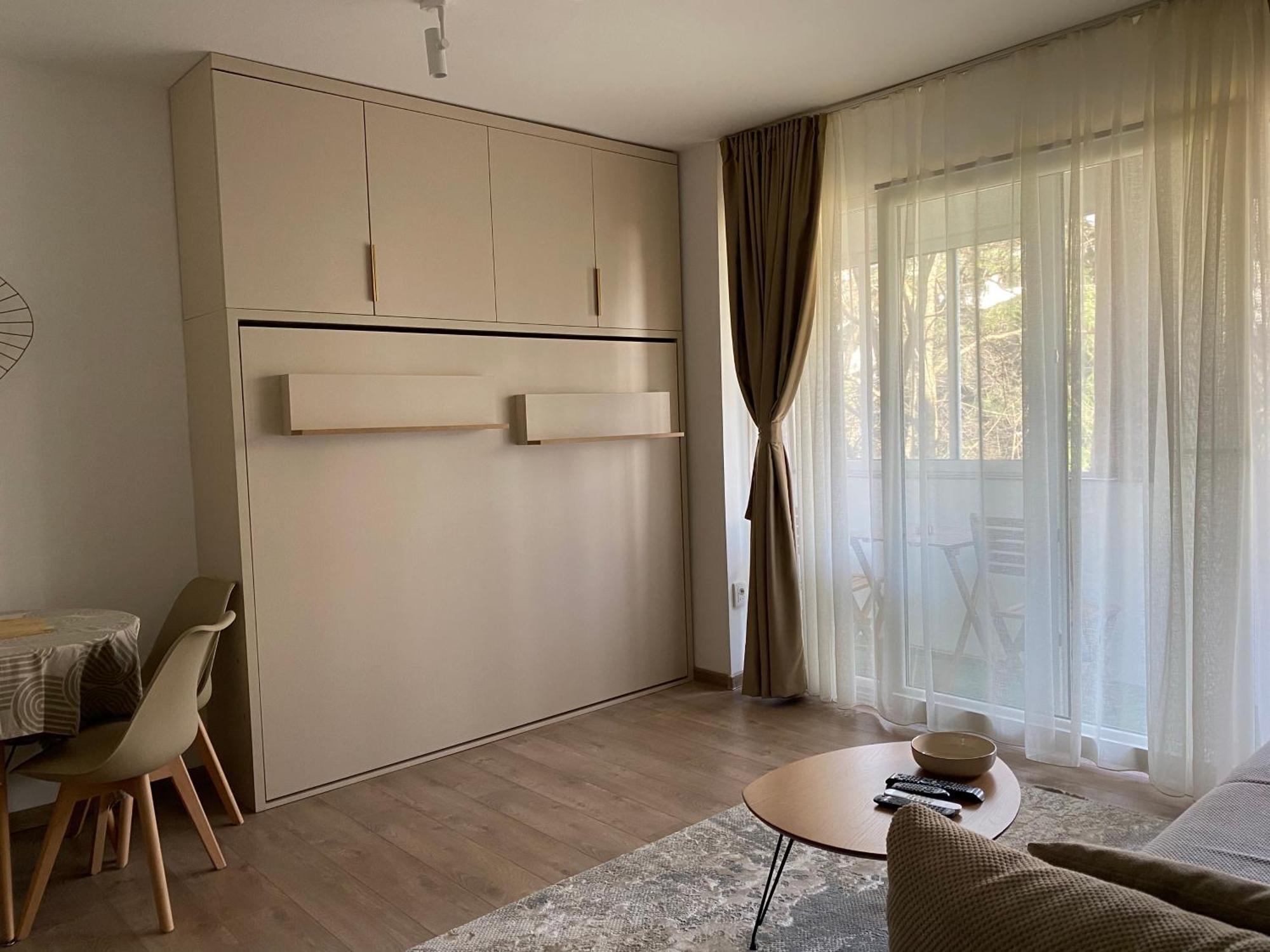 Golden Nook * Подгориця